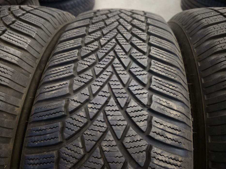 4 anvelope iarna Bridgestone 215 65 17 stare foarte buna