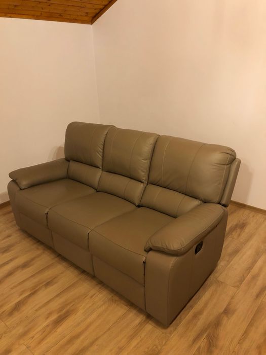 Canapea extensibila cu recliner , piele naturala !
