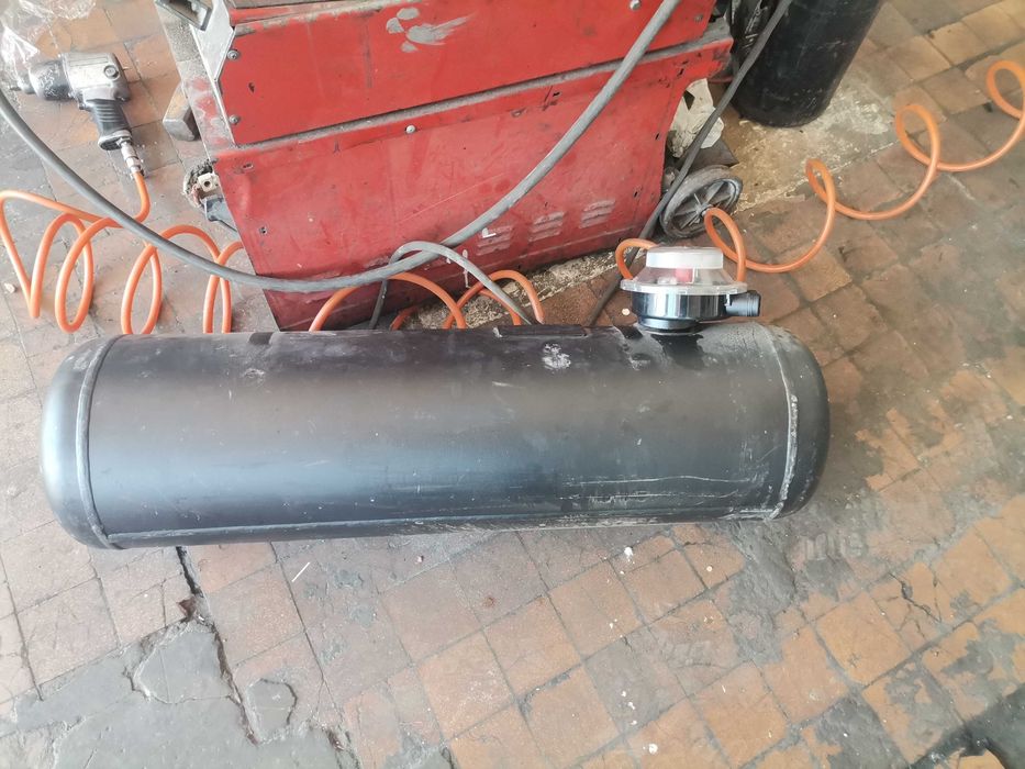 Автомобилна газова бутилка