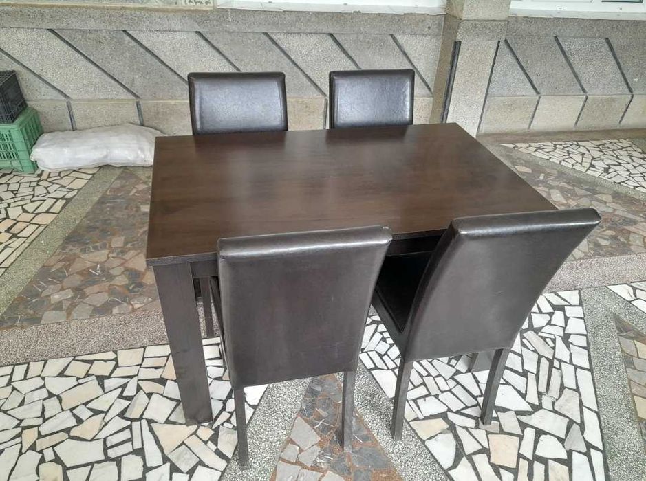 Vand set masa cu 4 scaune
