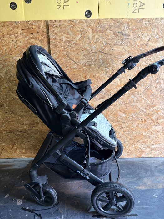 Продаем коляску Everflo 787