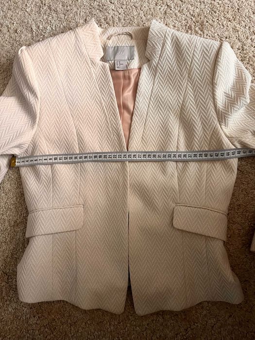 Sacou H&M dama model texturat in zig zag