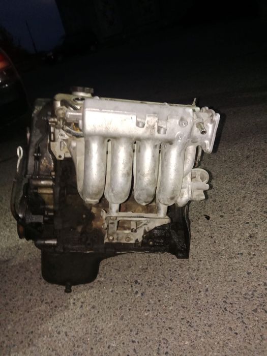 Мотор  от  Mitsubishi Galant объем 1,8