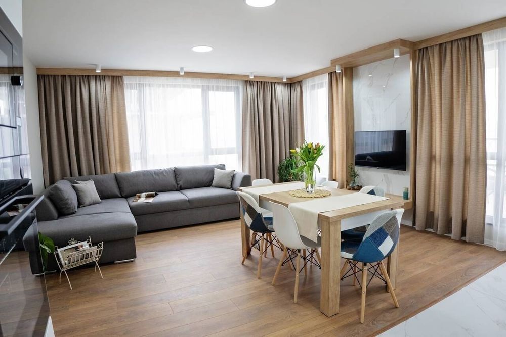 Продава се Тристаен апартамент в Бургас, Сарафово - 124 кв.м за 1728 €/кв.м - Снимка #2