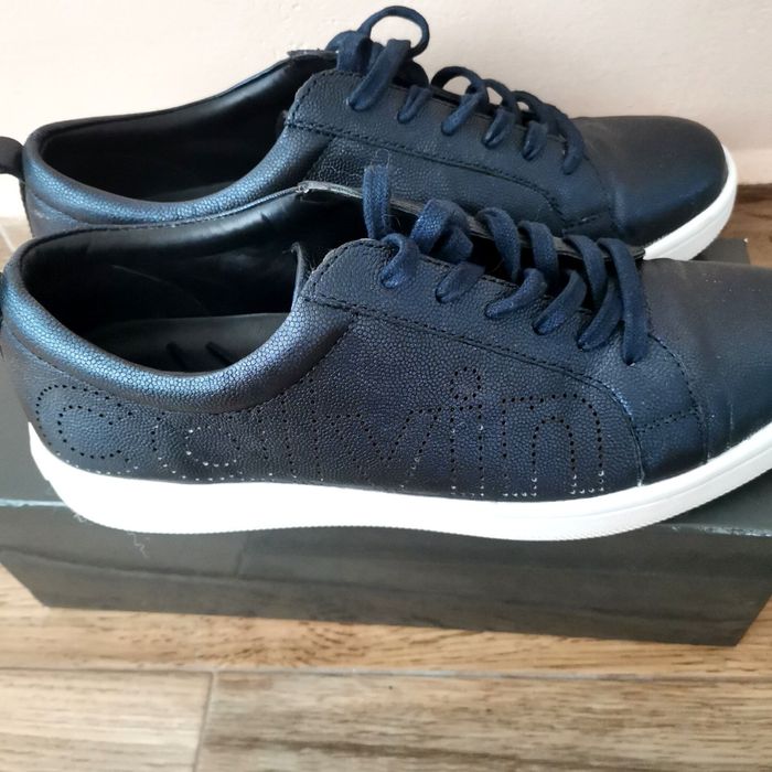 ! Оригинални сникърси Calvin Klein