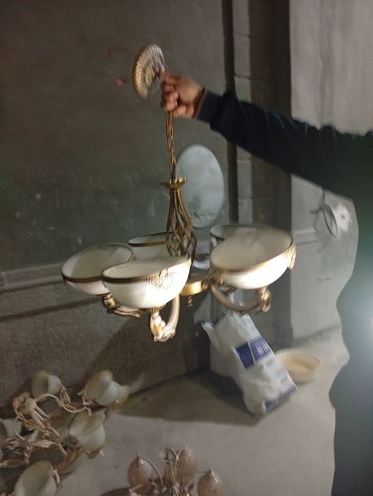 Люстра дона си 100.000 сум