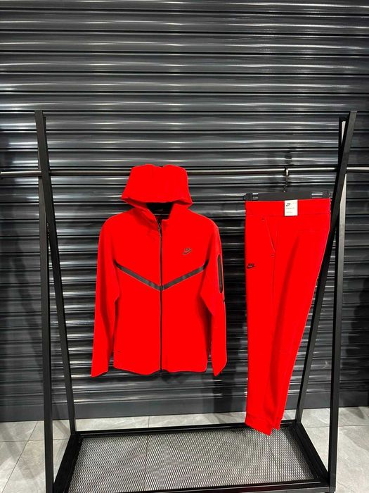 Trening NIKE Tech Fleece din Bumbac Compleu NOU