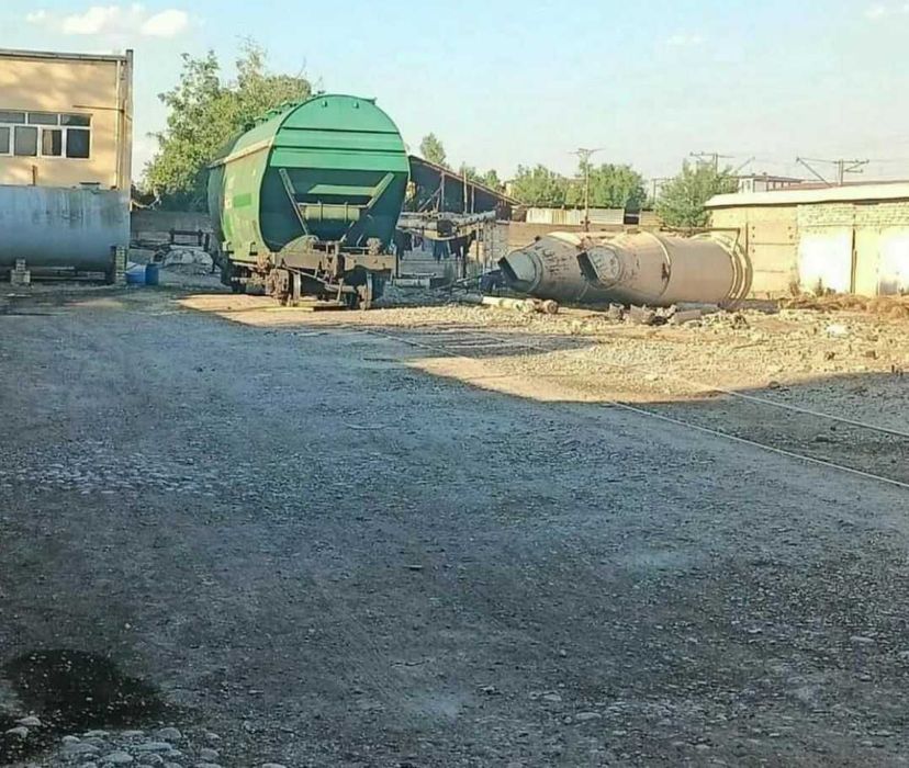 Продаётся 2,2 га производственная база.