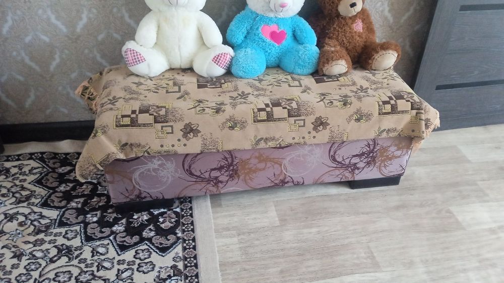 Продам 4 м угловой диван ( раскладной) 110 000к.