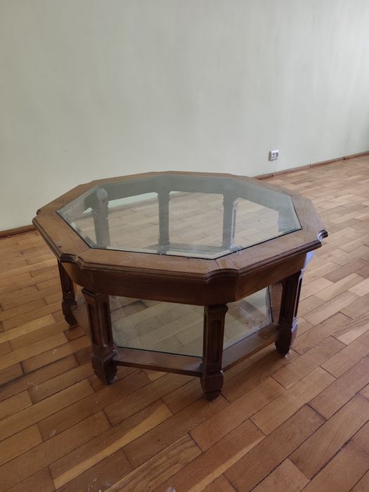 Vând măsuța de sufragerie