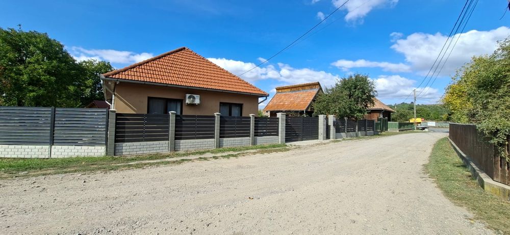 Casa de vanzare in Zabala