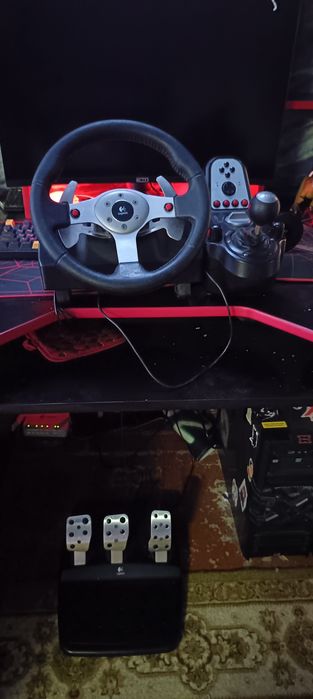 Продам руль Logitech G25