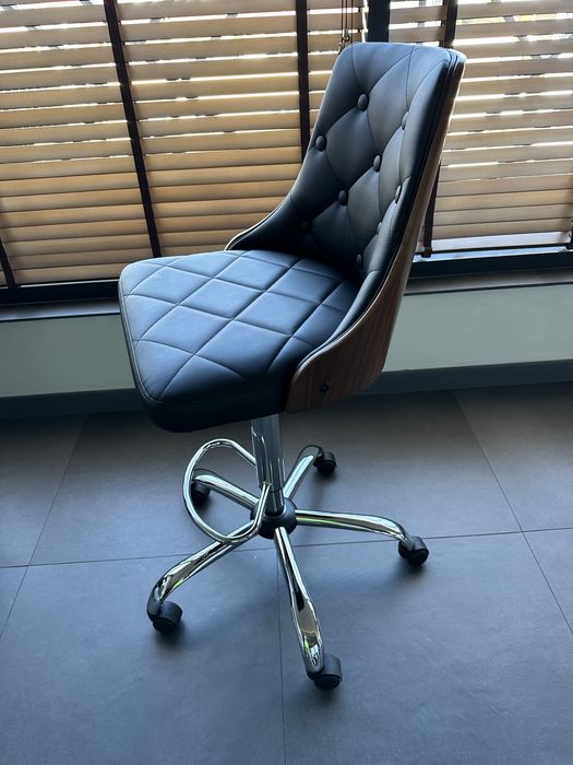 Бар стол на колелца Boston с 24 м гаранция и доставка до офис