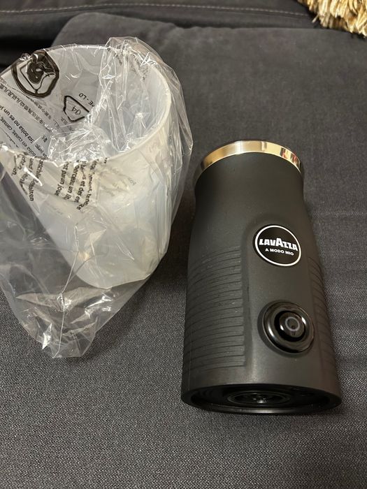 Bosch Lavazza Milk Easy уред за пяна - нов, неползван.