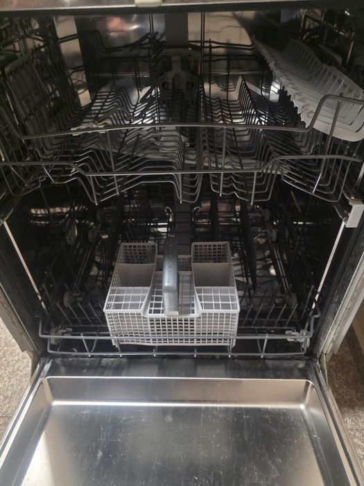 Съдомиялна за вграждане Whirlpool A++ 14 комплекта