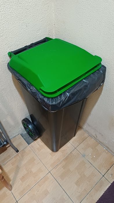 Мусорный бак 120 литров