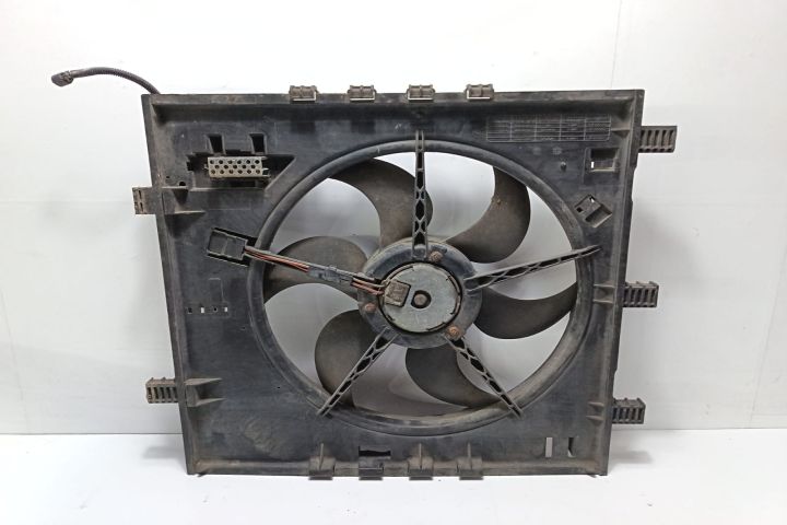 Electeoventilator racire 6385002093 Mercedes-Benz Vito W638