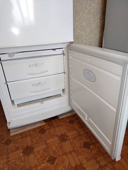 Холодильник рабочий