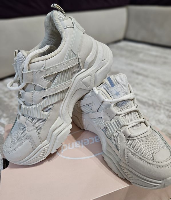 Adidași / pantofi sport News damă –mărimea 37 (23.5 cm)