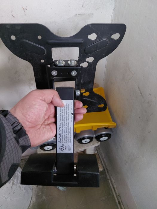 Кранштейн на телевизора