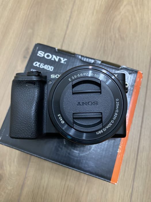 Sony a6400 c 16-50mm почти новый