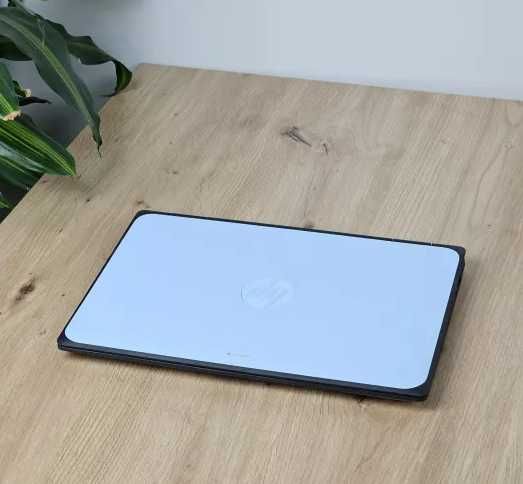 Leptop HP cu Touchscreen