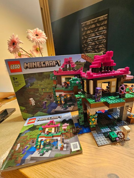 Lego Terenul de Antrenament, 534 piese