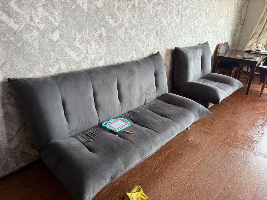 Срочно продам диван и кресло