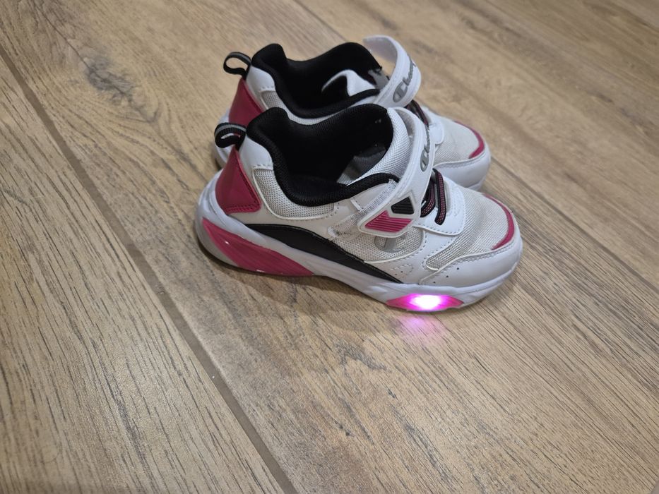 Маратонки на Champion