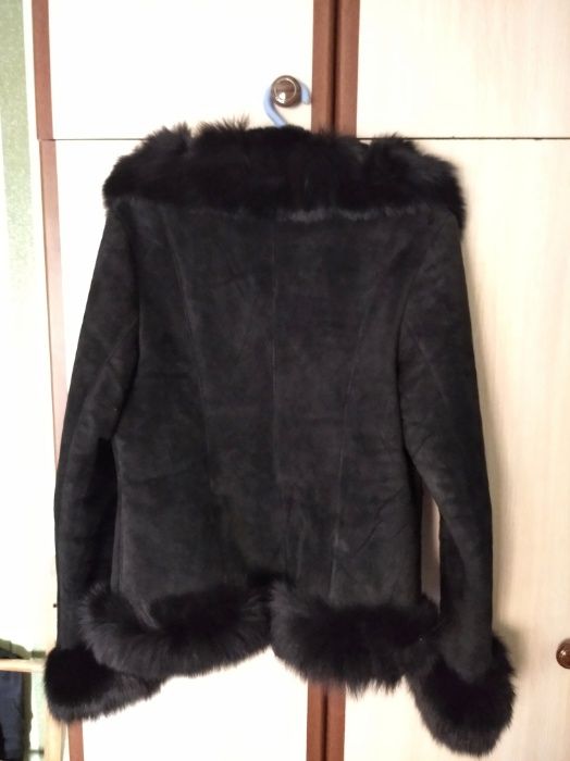 Дубленка с песцовым воротником