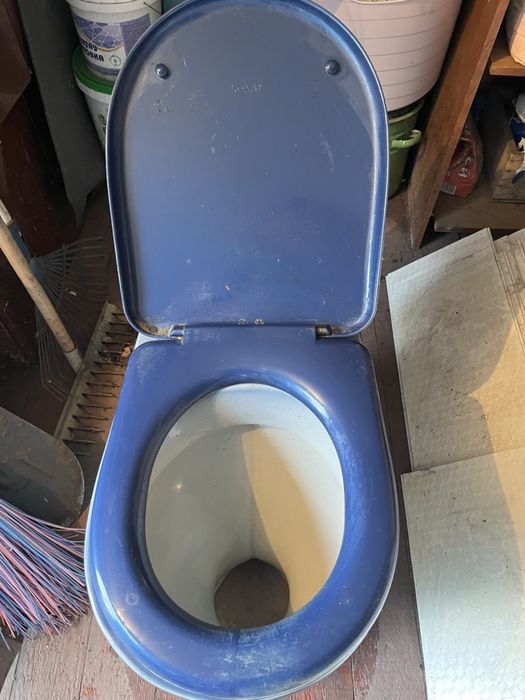 Продам унитаз Б/У