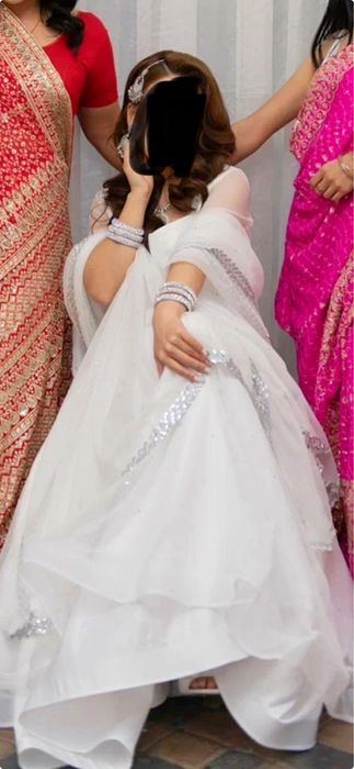 Шикарное сари ( белое платье)