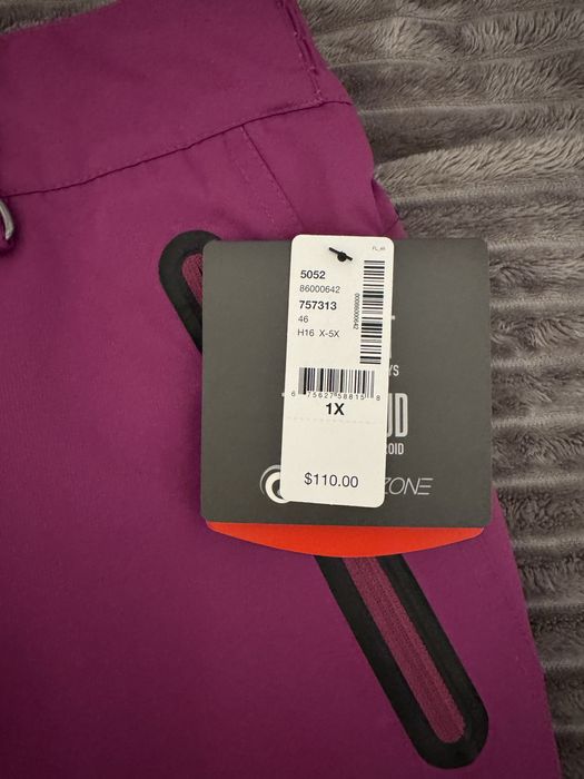 Costum de schi dama nou cu eticheta