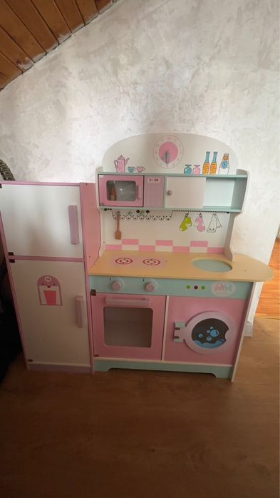 Детская кухня игровая