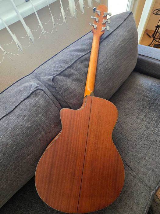 Акустична китара Walden Natura G570CE