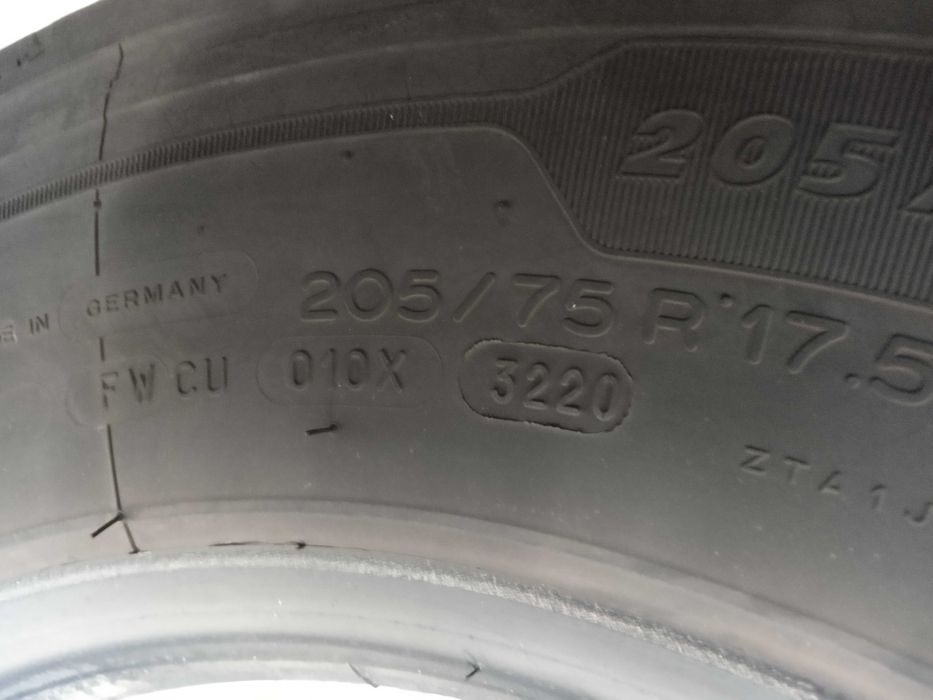 2 товарни гуми 205/75R17.5 Michelin Multi Z 124/122M M+S 14PR DOT2020