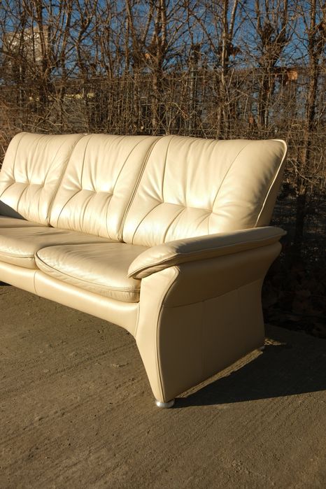 Canapea din piele ~ Crem elegant