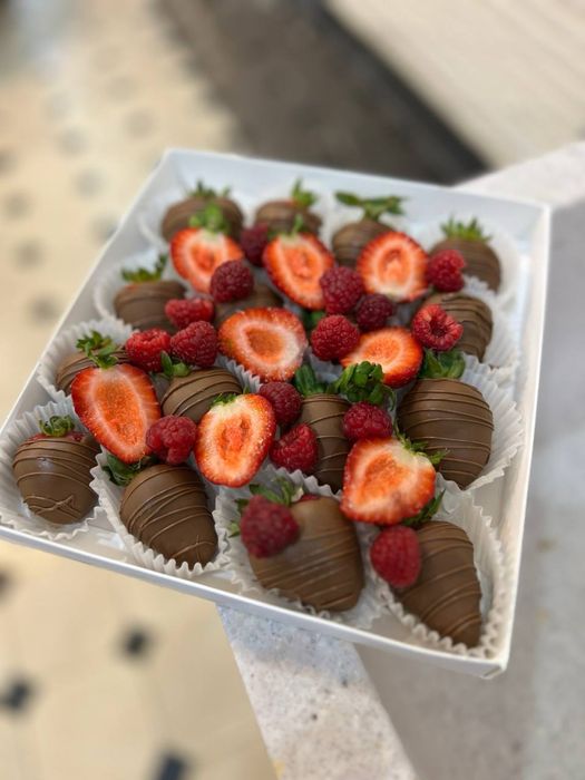 Клубника в шоколаде оптом и в розницу