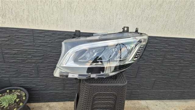 Far dreapta STANGA Mercedes Sprinter Full Led an 2024 2025 2026