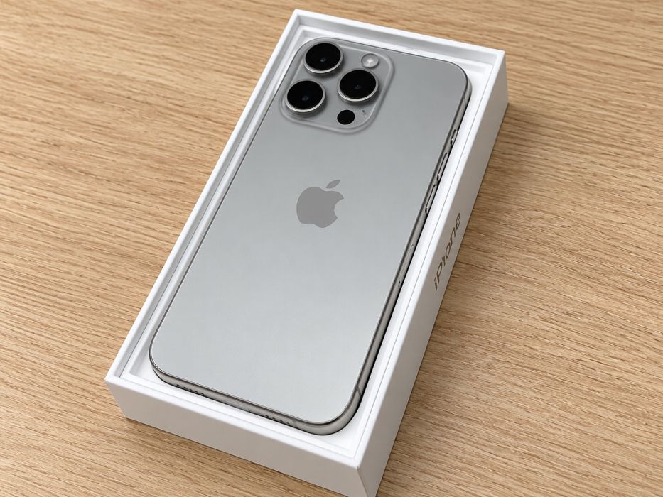 Заглавие: iPhone 15 Pro 256GB Natural Titanium / 87% Battery / Кутия + Кабел