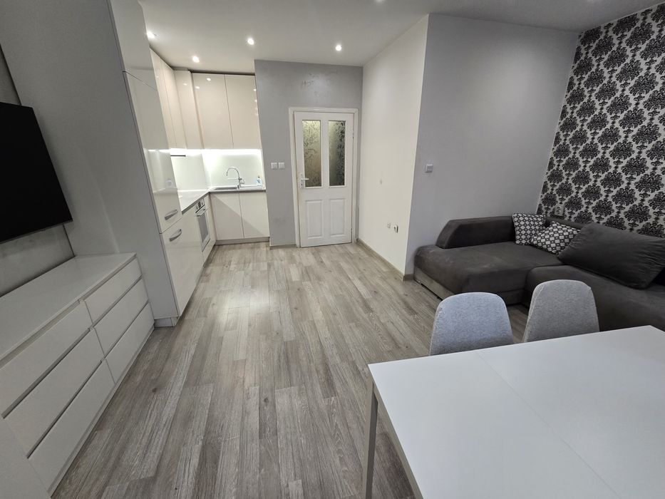 Под наем едностаен до Медицински университет