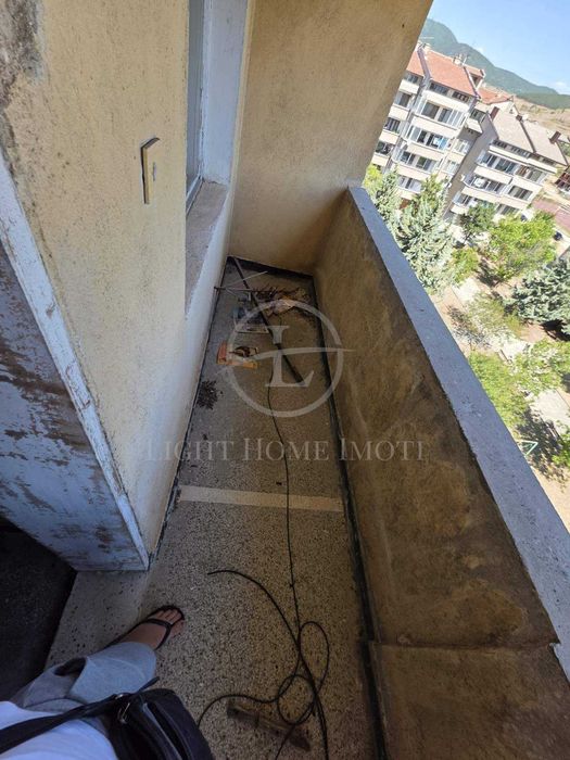 Реф. 2784 Тристаен Обзаведен / Гараж /  Стая / Таванско Помещение