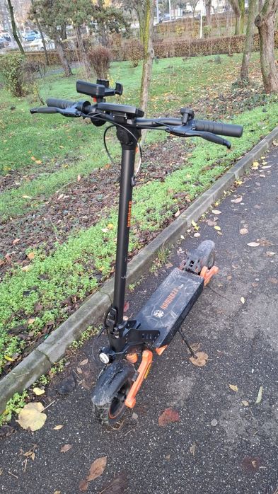 Vând trotineta electrica