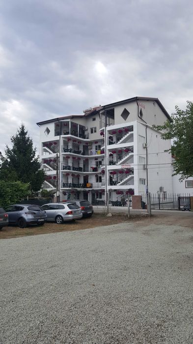 Cazare.   Beach,  Please!