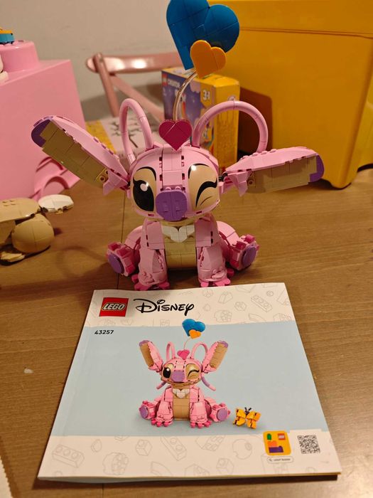 Продавам голям комплект от лего, с книжките, кутиите, LEGO