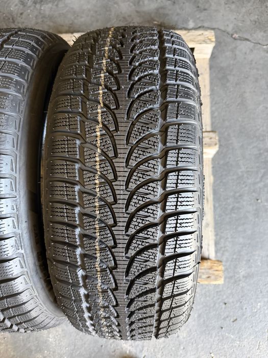 2 anvelope iarna profil nou , 215/60/17 , Bridgestone , 8.3 mm !