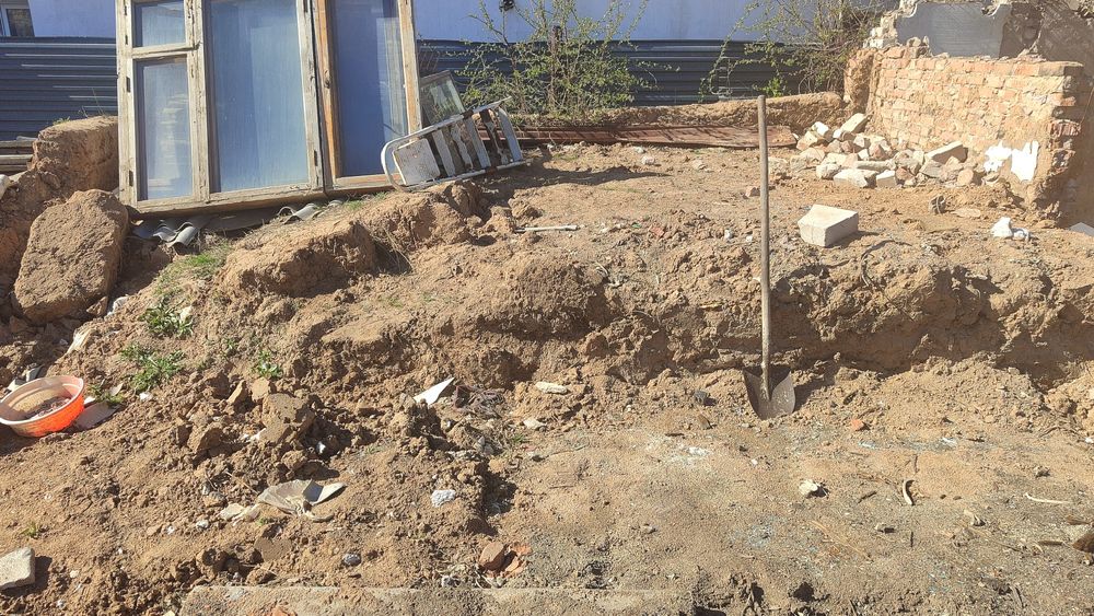 Сары балшық тегін