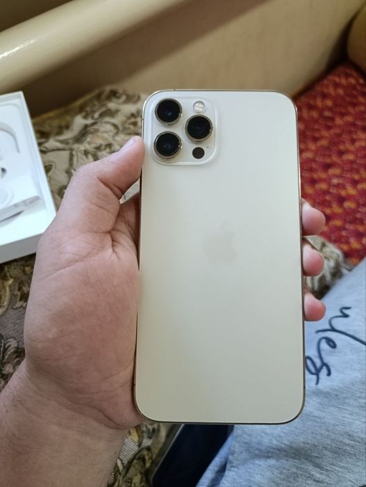 Iphone 12pro max Gold