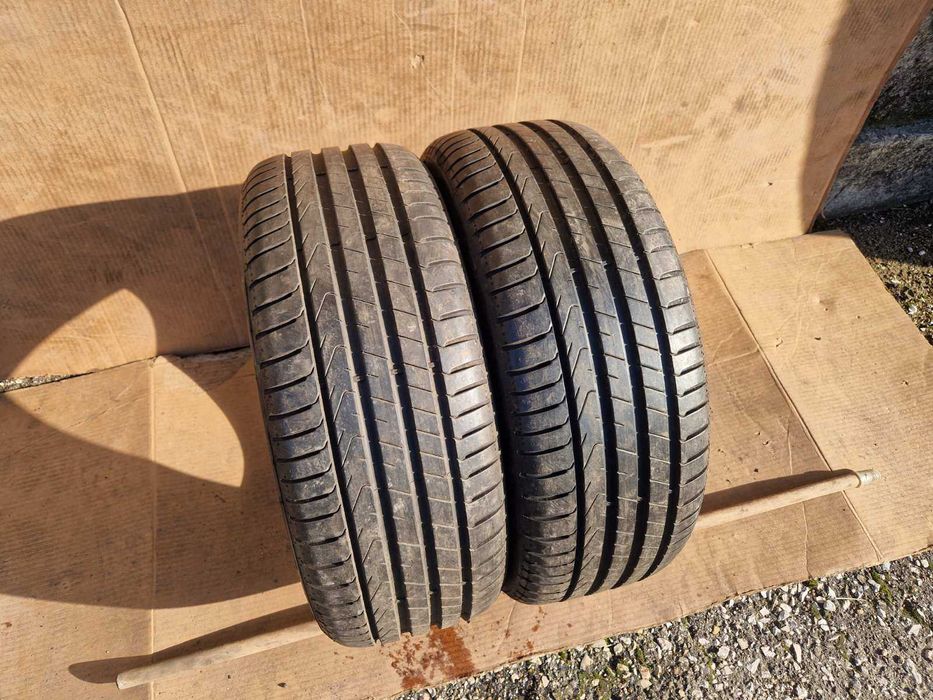 2 Pirelli R17 205/45 Летни гуми  DOT3823
