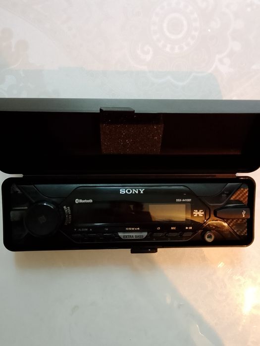 Продам автомагнитолу Sony